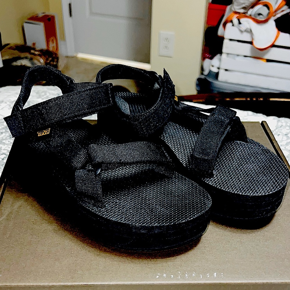 Black platform Teva sandals